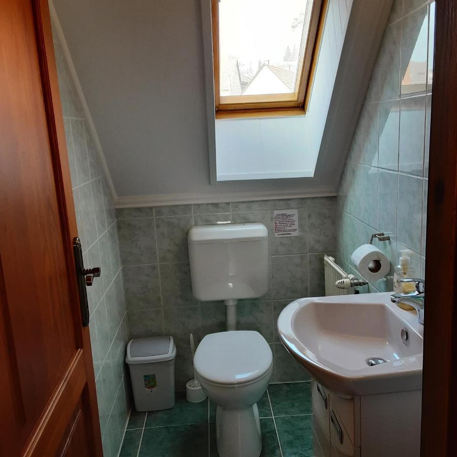 Jazmin Apartman Тихань Экстерьер фото